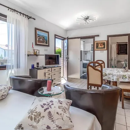 Stunning In Apartment *