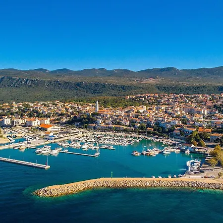 Amazing In Διαμέρισμα Novi Vinodolski